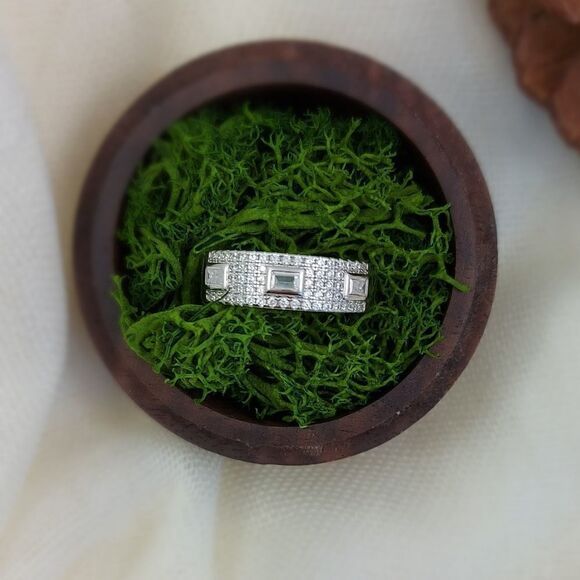 ⭐925 Sterling Silver Luxury Wedding Band - Picture 5 of 11